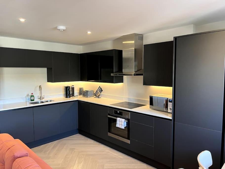 Apartments In The Heart Of Richmond, London Richmond  Eksteriør billede