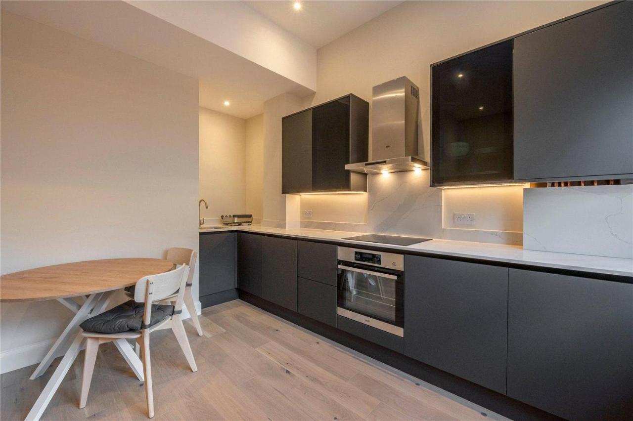 Apartments In The Heart Of Richmond, London Richmond  Eksteriør billede
